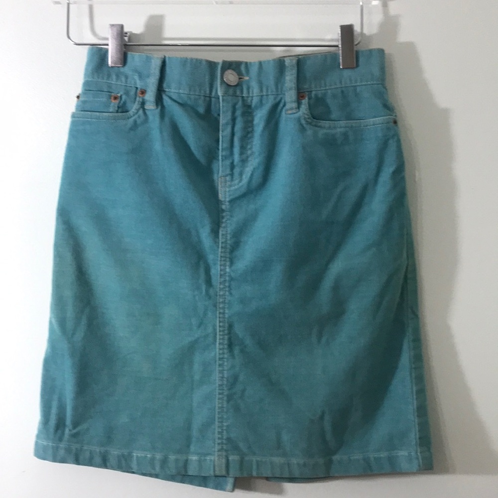 🔥🔥🔥🔥OLD NAVY CORDUROY Skirt size 1